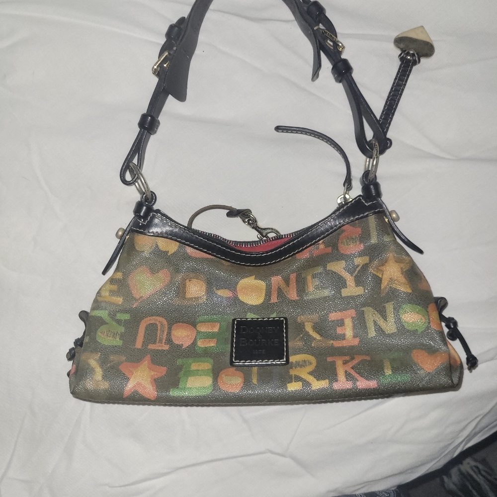 Dooney & Bourke 1975 vintage pures